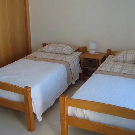 Branca Αλμπουφέιρα